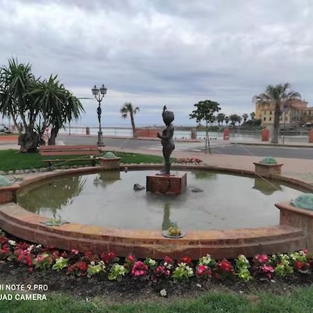 B&B Sunny House Ventimiglia Bagian luar foto